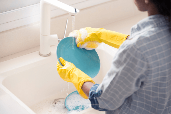 dishwashing by hand